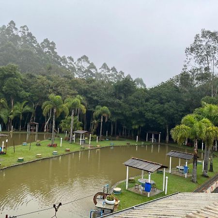 Pesqueiro Restaurante E Pousada Pingo De Ouro Piedade  Kültér fotó
