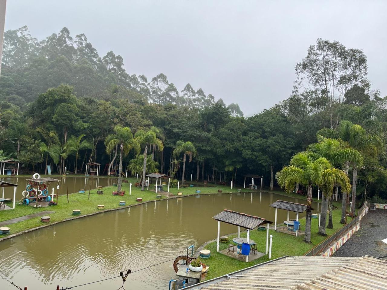 Pesqueiro Restaurante E Pousada Pingo De Ouro Piedade  Kültér fotó